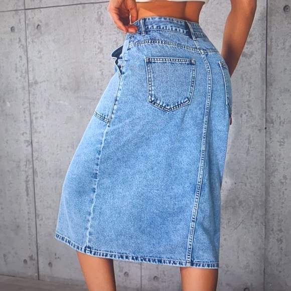 Denim Button-Front Midi Skirt - Picture 3 of 3